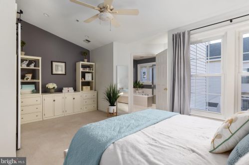 5019 Murtha St, Alexandria VA 22304-8611 exterior