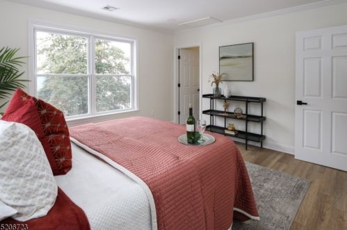 4 Hollywood Ave, Montclair NJ  07042-4306 exterior