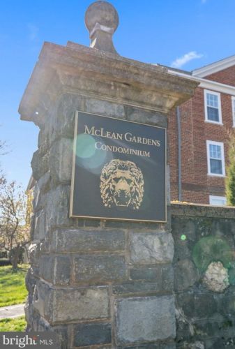 3863 Rodman St, Washington DC  20016-2821 exterior