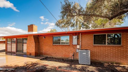6159 Seneca St, Tucson AZ  85712-3010 exterior