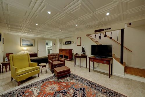 243 Transit St, Providence RI 02906-1023 exterior