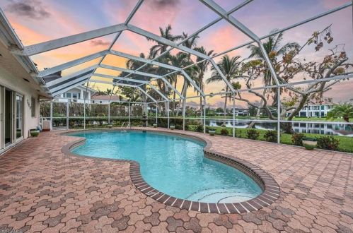 530 Turtle Hatch Rd, Naples FL 34103-8541 exterior