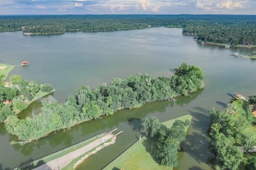 11 Lakeview Dr, Huntsville TX 77320-0247 exterior