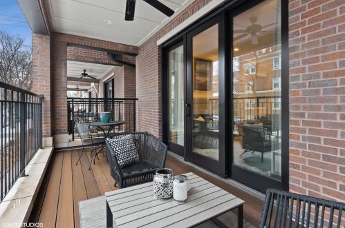 3950 Hoyne Ave, Chicago, IL 60618-3922