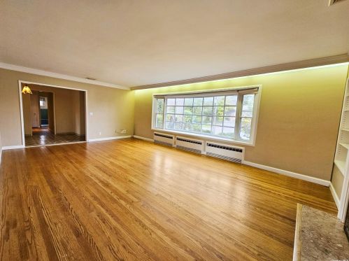 34 Del Rey Dr, Mount Vernon NY 10552-1306 exterior