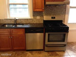 35 Toxteth St, Brookline MA  02445-6939 exterior