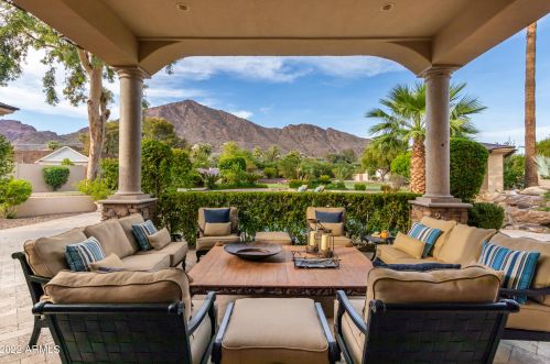 4450 54th St, Phoenix AZ 85018-1905 exterior