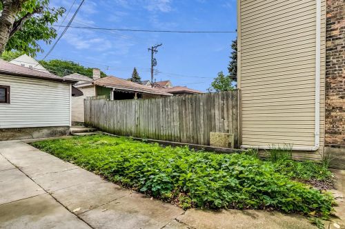 3605 Winchester Ave, Chicago IL 60609-1232 exterior