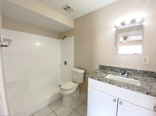 813 109 Ave, Naples FL 34108-1813 exterior