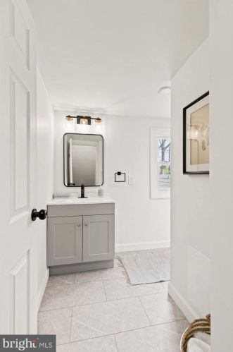 25 Caroline St, Lancaster PA  17603-5103 exterior