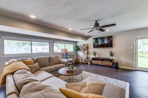 11221 Dalron Dr, Dallas TX  75218-1317 exterior