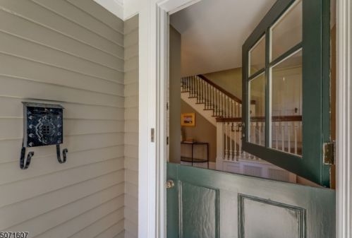 80 Clinton Ave, Montclair, NJ 07042-2116