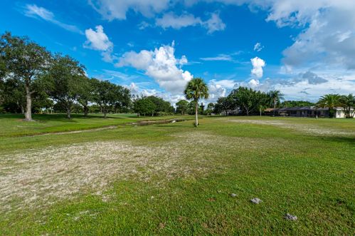 1891 Erwin Rd, Fort Pierce FL  34952-5517 exterior