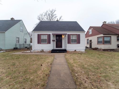 3757 37th St, Milwaukee, WI 53216-3007