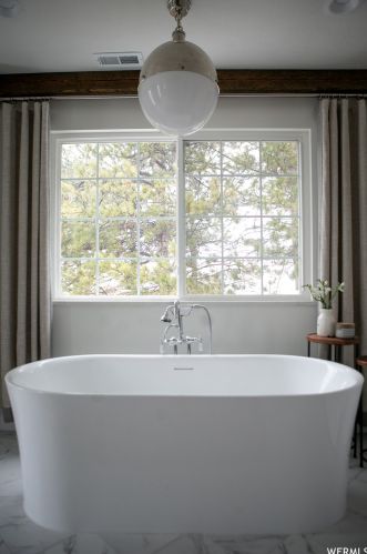 8967 Cobble Canyon Ln, Sandy UT 84093-3813 exterior