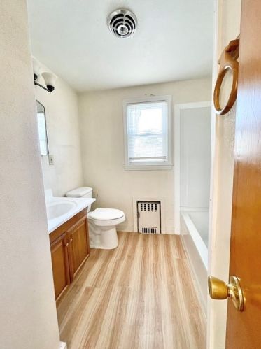 1046 Liberty St, Springfield MA 01104-1154 exterior