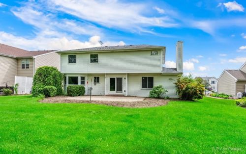 1788 Woodhaven Dr, Bull Valley IL 60014-1940 exterior