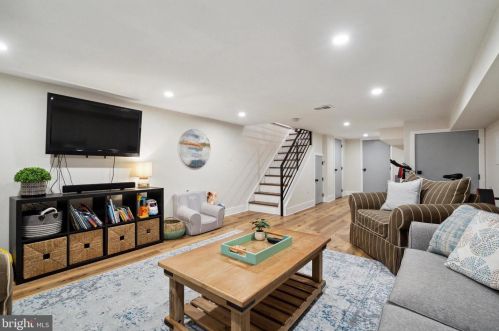 1937 5th St, Philadelphia PA  19122-2135 exterior