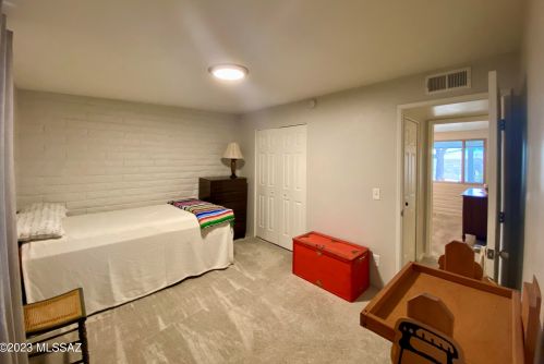 3017 Shumaker Dr, Tucson AZ  85741-3636 exterior