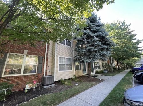 2159 Jordan Ct, Mahwah NJ  07430-3813 exterior