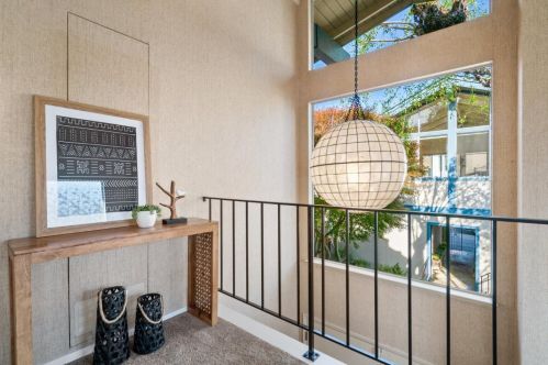 427 Riverview Ave, Capitola CA 95010-2757 exterior