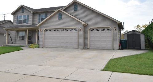 8465 Westminster Dr, Sturtevant WI 53177-2835 exterior