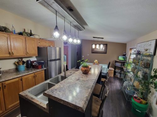 806 3 St, Mishawaka IN 46544-2236 exterior