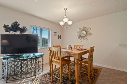 2544 Marshfield Ct, Fort Pierce FL 34953-4369 exterior