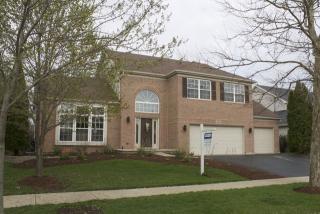 2065 Colonial St, Aurora, IL 60503-4609