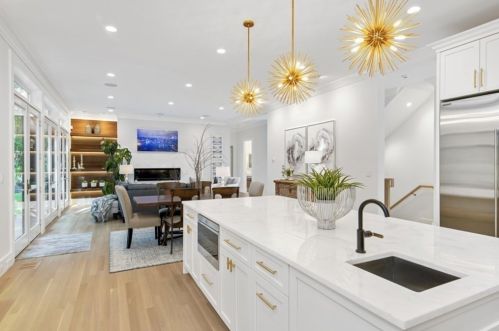 87 Levbert Rd, Newton MA 02459-3008 exterior