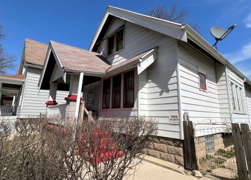 2846 18th St, Milwaukee, WI 53206-2136