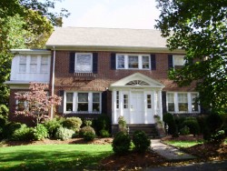 64 Mandalay Rd, Newton, MA 02459-1336