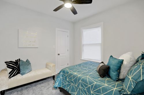 11347 Parnell Ave, Chicago IL 60628-7440 exterior