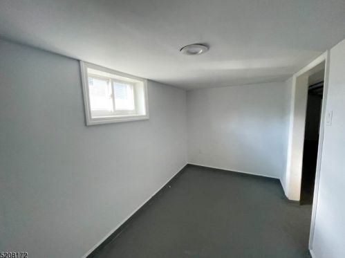 112 Trento St, Iselin NJ  08830-1465 exterior