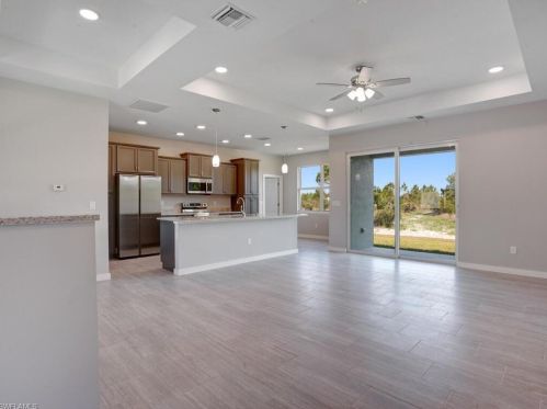 4373 68 Ave, Naples FL 34120-6404 exterior