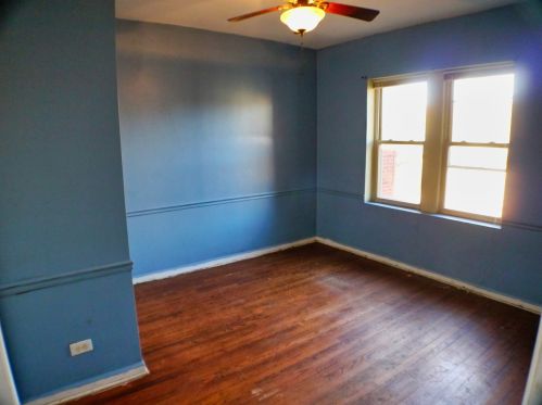 2509 76th St, Chicago IL  60649-4201 exterior