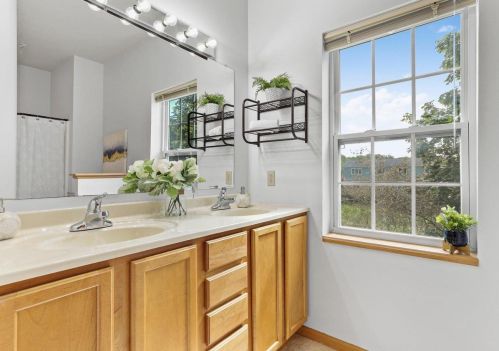 4025 Maple Grove Dr, Madison WI  53719-5906 exterior