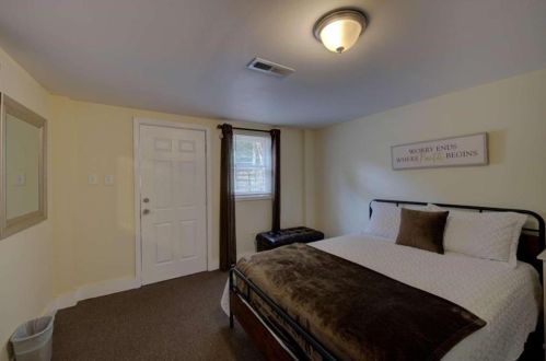 961 Cascade Rd, Atlanta GA 30311-2659 exterior