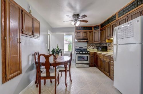 6350 Burdick Ave, Milwaukee WI 53219-4227 exterior