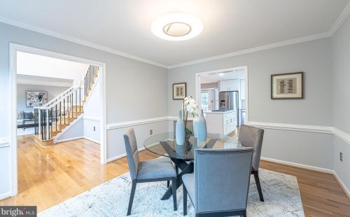 7712 Midday Ln, Alexandria VA 22306-2758 exterior