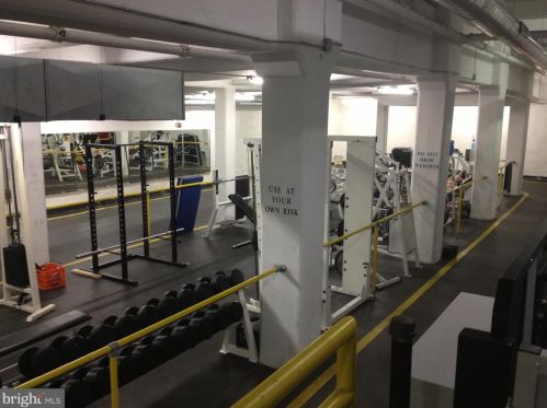 444 4th St, Philadelphia PA 19147-0015 exterior