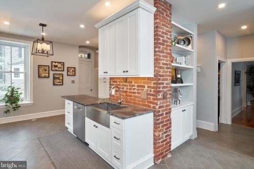 115 Chestnut Hill Ave, Philadelphia PA 19118-2715 exterior