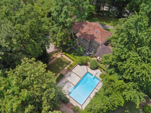 2515 Habersham Rd, Atlanta GA 30305-3566 exterior