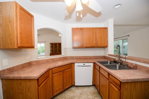 4350 Shooting Star Dr, Island Lake, IL 60042-8220