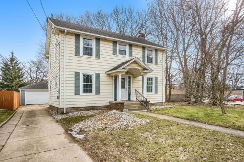 312 Riverview Dr, Kalamazoo, MI 49004-1310