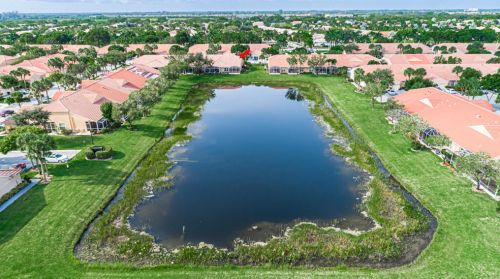 8367 Logia Cir, Boynton Beach FL 33472-7113 exterior