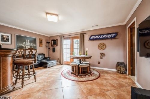 2087 Prospect Ave, Scotch Plains NJ 07076-1203 exterior