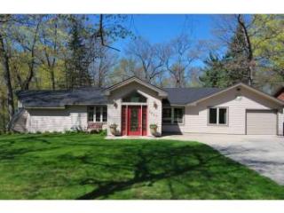 5557 45th St, Milwaukee, WI 53220-5206