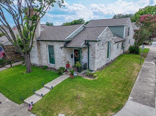 6801 Anglebluff Cir, Dallas, TX 75248-4140