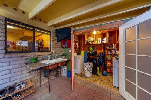 7601 Logan Dr, Tucson AZ  85730-3408 exterior